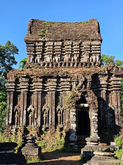 My Son Sanctuary Morning/Afternoon with Boat Trip and Banhmi - Small-group start from Hoi An, without the squeeze