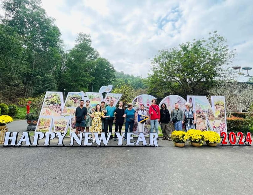 MY SON SANCTUARY - RICE PAPER MAKING DELUXE TOUR FROM DANANG - Making rice paper with local families, the part you will remember