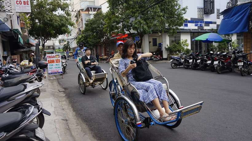 Nha Trang After Dark by Cyclo (Pedicab) - Stop 3: Fresh seafood feast at a place off the usual map