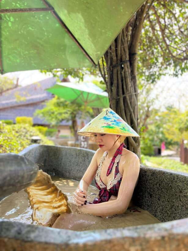 Nha Trang: Deluxe Ocean Snorkeling Tour with BBQ & Mud Bath - Hon Tam Resort and the mud bath at Hon Tam Merperle