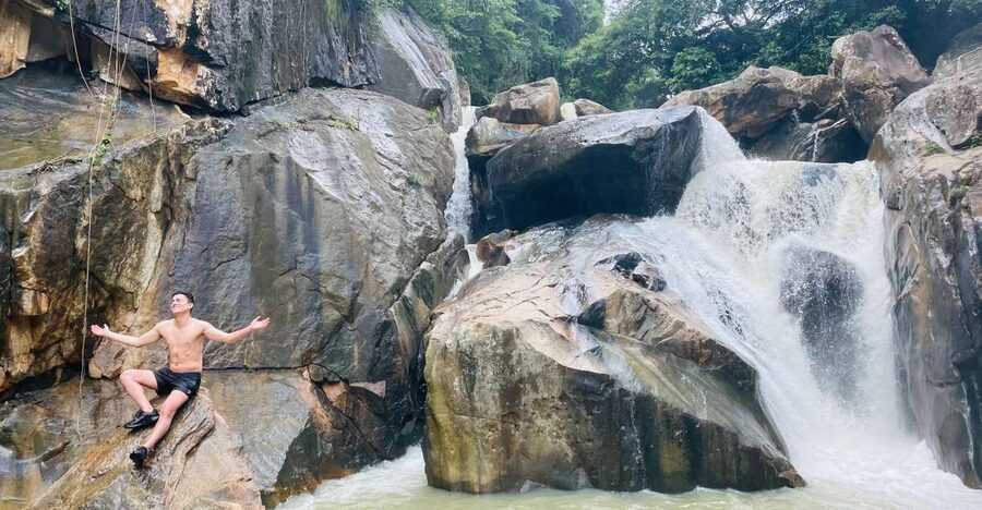 Nha Trang: Half-Day Trip to Ba Ho Waterfall - The medium trek: rock climbing, ropes, and the joy of getting hands-on