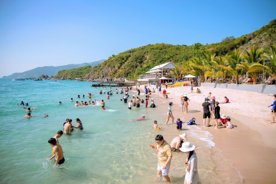 Nha Trang: Hon Mieu and Hon Tam Island Tour with Lunch - Hon Mieu Island: swim, relax, and add optional thrills