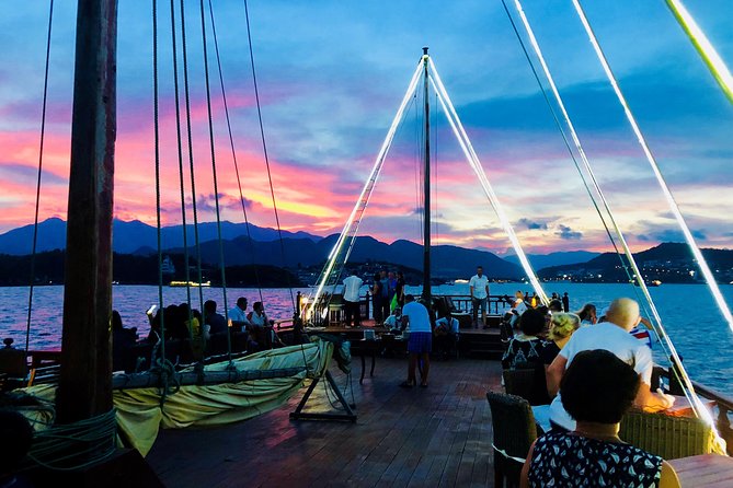 Nha Trang Sunset Cocktails and Dinner Cruise - The 5-Course Dinner, Including Lobster (Plus Your Main Choice)