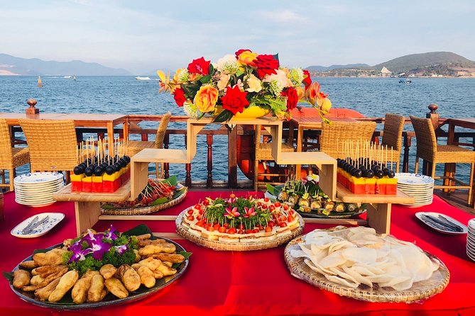 Nha Trang Sunset Cocktails and Dinner Cruise - Unlimited Drinks During the Golden Hour