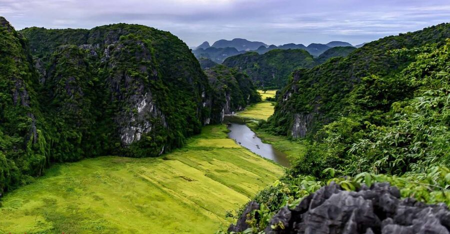 Ninh Binh Daily: Hoa Lu, Mua Cave, Tam Coc, Bike & Swimming - From Hanoi Old Quarter to Hoa Lu, the day starts moving fast