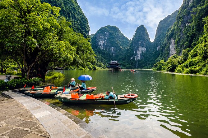 Ninh Binh Day Trip: Hoa Lu-Trang An/Tam Coc-Mua Cave-Cycling-Boat - Guides make or break the day