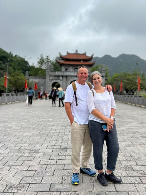 Ninh Binh From Hanoi Via Incense Village Small Group of 9 - Getting picked up in Hoàn Kiếm, then settling into the drive