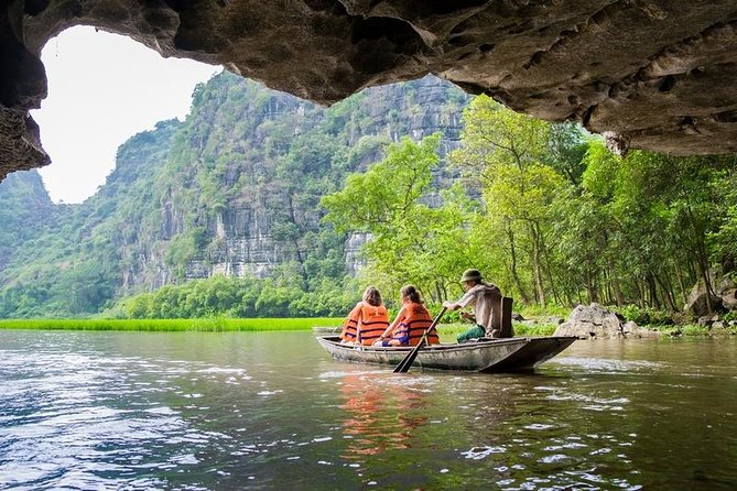 Ninh Binh Highlights Hoa Lu/Bai Dinh-Trang An/ Tam Coc- Mua Cave - Mua Cave and Ngoa Long Mountain, 500 steps for the view