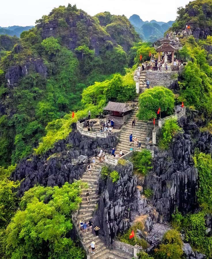 Ninh Binh: Hoa lu, Bai Dinh, Trang an & Mua cave Small Group - Hoa Lu Ancient Capital: Vietnam’s old royal center in a tight visit