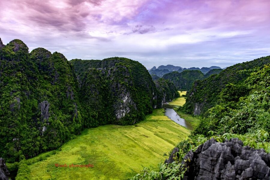 Ninh Binh: Hoa Lu, Mua Cave, and Trang An Tour and Boat Ride - Mua Cave and the 500-step climb to panoramic views