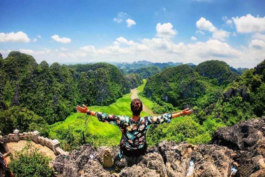 Ninh Binh: Hoa Lu, Trang An and Mua Caves Hiking Day Trip - Why Hoa Lu, Trang An, and Mua Cave feel like a single story