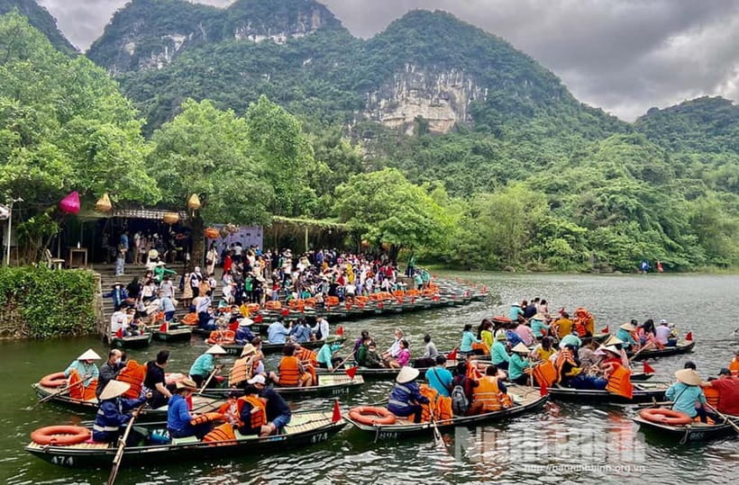Ninh Binh: Mua Cave Hike, Trang An Boat & Village Bike Tour - First, the Morning Setup in Ninh Binh (What Starts the Day Right)
