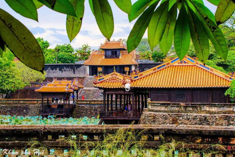 Official Hue: Dragon Boat, Imperial Citadel, & Market tour - Imperial Citadel Walk: Palace Streets Where Royal Power Worked