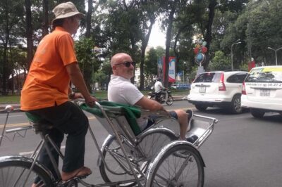One hour cyclo tour around Saigon