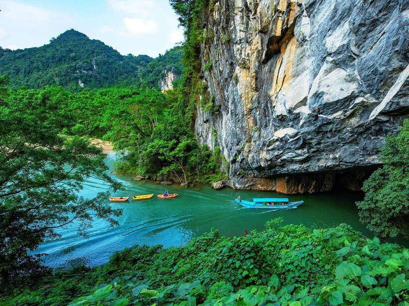 Phong Nha/Dong Hoi: Phong Nha Cave and Paradise Cave Tour - The drive to Phong Nha National Park: long enough to relax
