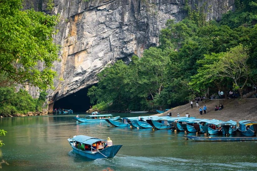 Phong Nha: Full Day Paradise Cave and Phong Nha Cave Tour - Paradise Cave in the morning, where dry rock steals the show