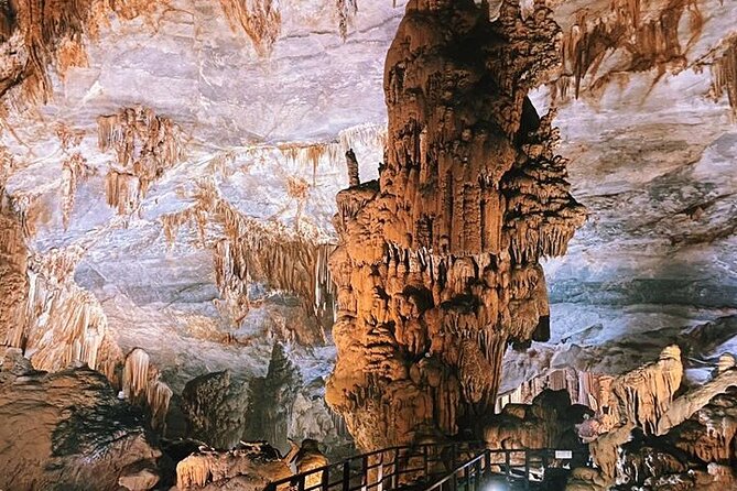 Phong Nha Paradise caves Daily Tour - Paradise Cave: 31 km of dry cave wonder