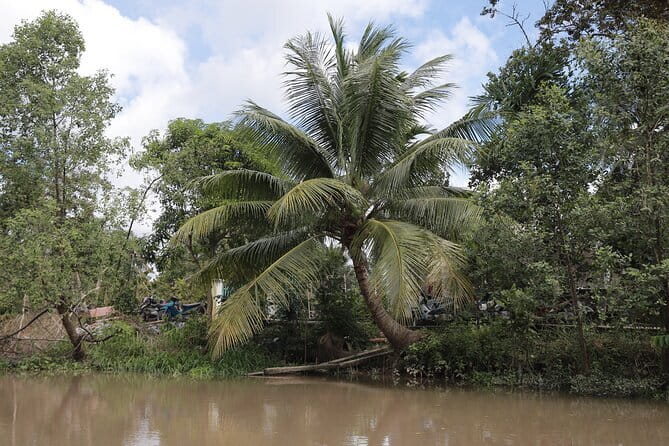 Premium Can Tho Small Canal Tour in Mekong Delta - Who should book this premium canal tour in Can Tho