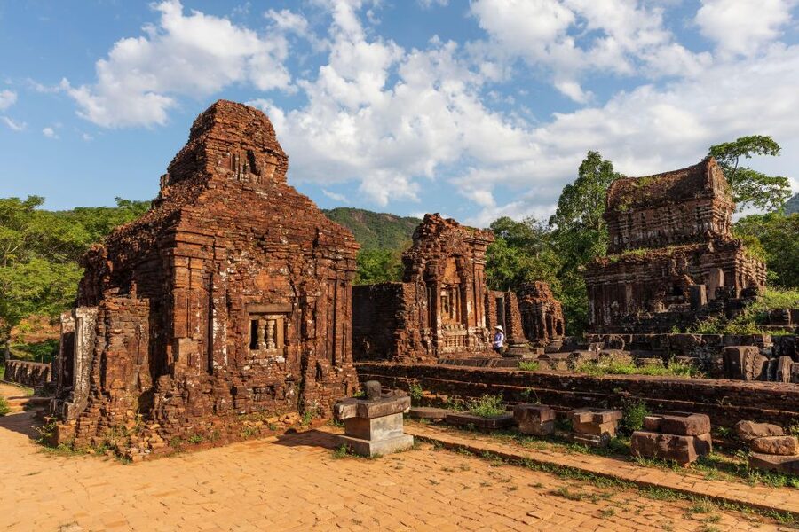 Private Car Hoi An to Hue Via Hai Van Pass, Lagoon & More - Marble Mountains: Caves, Pagodas, and That First Big View