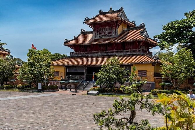 Private Full-Day Tour of Hue from Da Nang or Hoi An City - Thien Mu Pagoda: Hue’s active monastery, 1601 roots