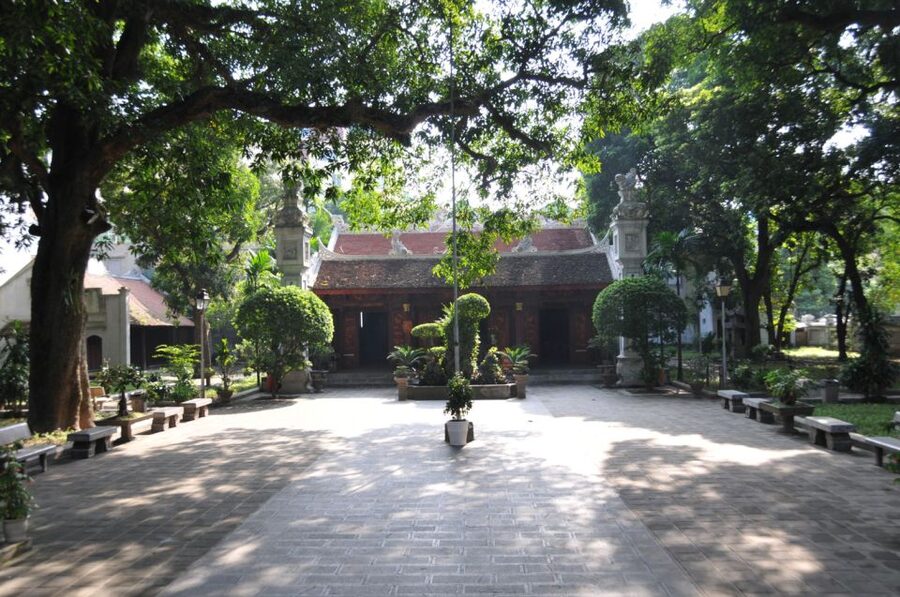 Private Hanoi City Tour: HoChiMinh Mausoleum & Water Puppet - Ho Chi Minh Mausoleum: 79 cycad trees and the importance of morning timing