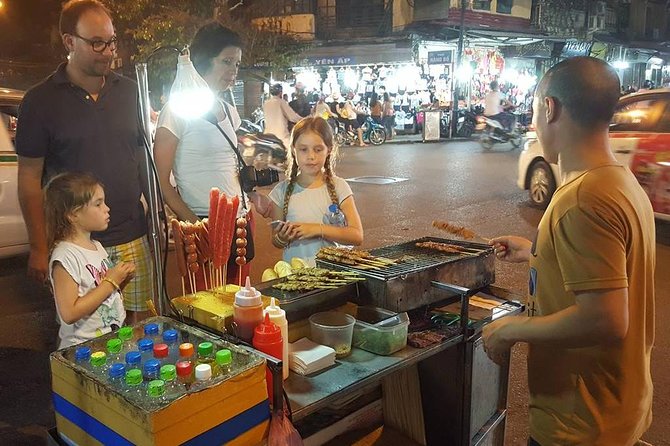Private Hanoi Street Food Walking Tour With Real Foodie - Entering Hanoi’s Food World, Without Guesswork