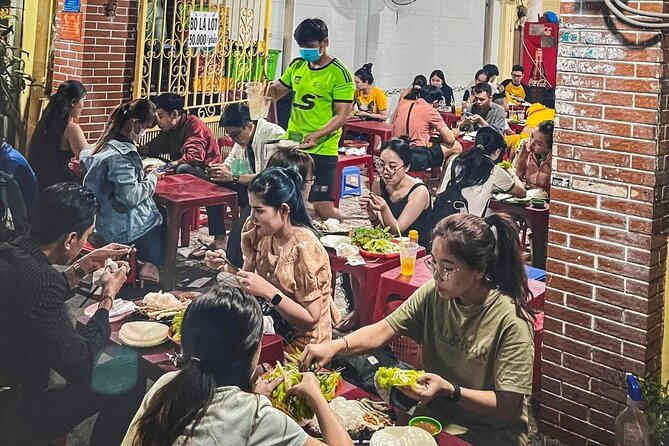 Private Street Food Tour by Motorbike/Car with Local Students - Vegetarian comfort and handling dietary questions without stress