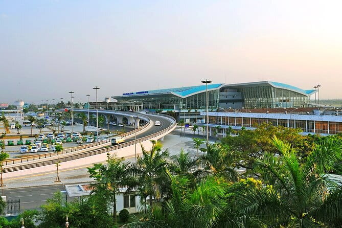 PRIVATE TRANSFER Da Nang Airport to/from Da Nang & Hoi An hotels - Meet and Greet That Helps You Find the Ride Fast