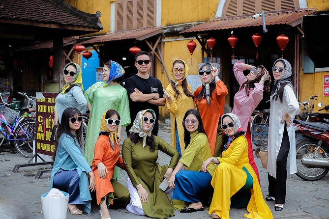 Professional Photography Tour Optional Ao Dai Dress in Hoi An - The night market stop, portraits without losing your mind