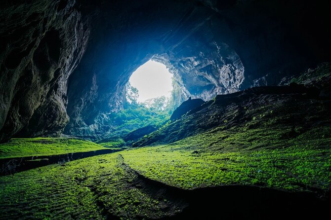 Pygmy Cave | The magnificent cave in Phong Nha | 2 days 1 night - Camp at the cave mouth: what that night really means