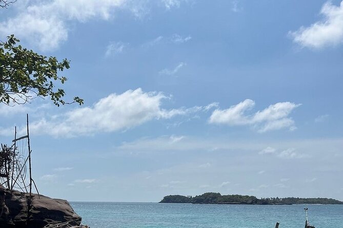 Real snorkel trip by speedboat with small group on Cham island - Tai Island snorkel plus fish feeding: where the action is