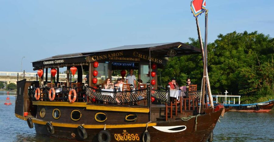 Romantic Sunset Dinner Cruise in Hoi An - Cruising Thu Bon and Hoai rivers in the changing light
