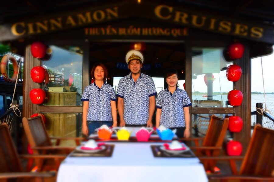 Romantic Sunset Dinner Cruise in Hoi An - How the optional audio guide can help without overdoing it