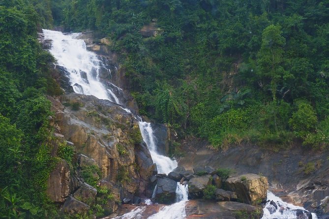 Round trip Transfer from Danang to Ba Na hills for Golden Bridge - Stop 3: Marble Mountains, Limestone Caves, and the Carving Workshop