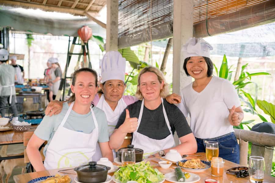 Rural Cycle, Market Tour, Basket Boat & Organic Farm Cooking - Cycling past rice fields, then sampling fruit at a local market