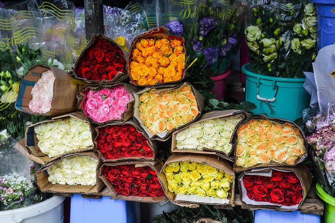 Saigon Evening Food Tour by Scooter - Stop-by-stop: how the food circuit works across Saigon districts