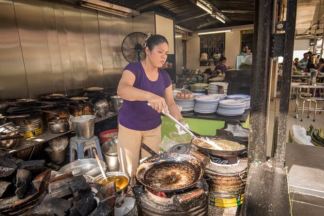 Saigon Night Bites on Foot: Local Vendors, Stories & Sweet Finish - Chasing the Saigon Street Food Curve Through Markets and Temples