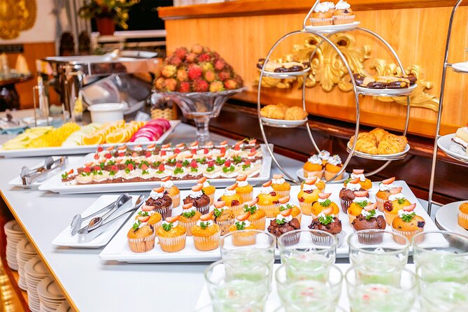 Saigon River Dinner Cruise: Buffet, Set Menu, Fine Dining (3hrs) - Entertainment and onboard atmosphere: music, dancing, and how festive it can get