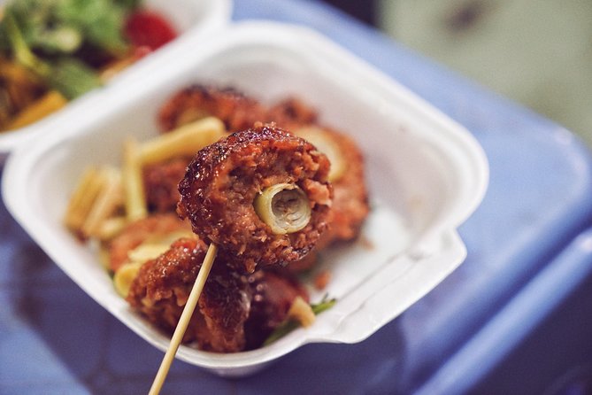Saigon's Hidden Flavors - Private Street Food Walk with Local Students - Eight Tastings You Can Expect, Including Pho, Banh Xeo, and Sugar Cane