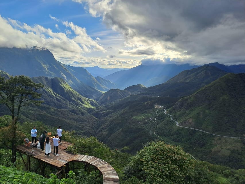 SaPa: 2-Day Villages,Rice Fields, Love Waterfall Hiking Tour - Pacing, elevation, and what to pack for foggy Sapa