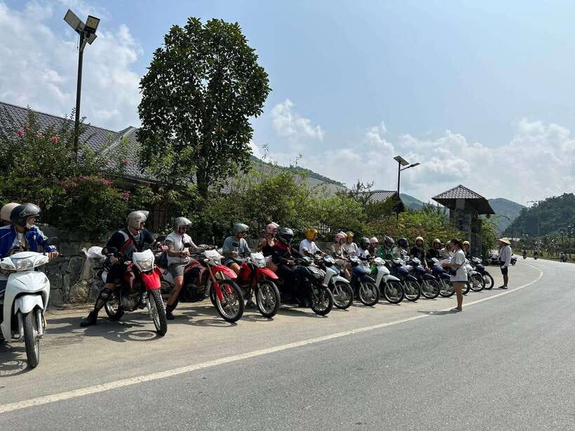 Sapa: 3-Day Ha Giang Loop Motorbike Tour - Getting to Ha Giang the night bus way