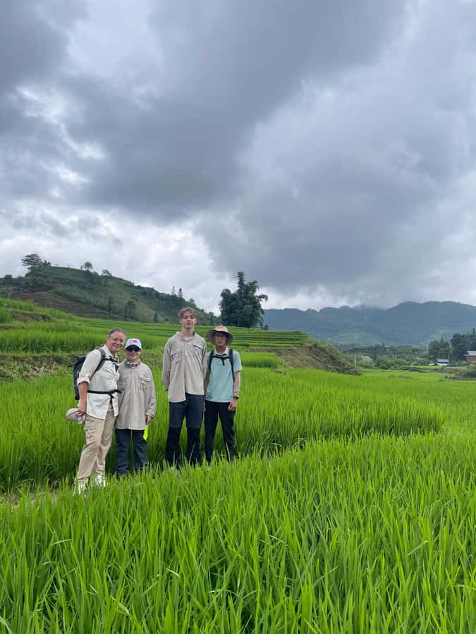Sapa: Muong Hoa Valley View & Villages Trek with Local Guide - Hau Thao to Muong Hoa Village: Daily Work and Real Streets