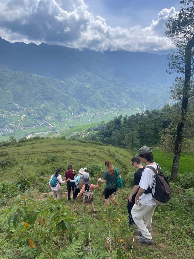Sapa: Muong Hoa Valley View & Villages Trek with Local Guide - Meeting at Sapa’s Main Church and Getting Set Up