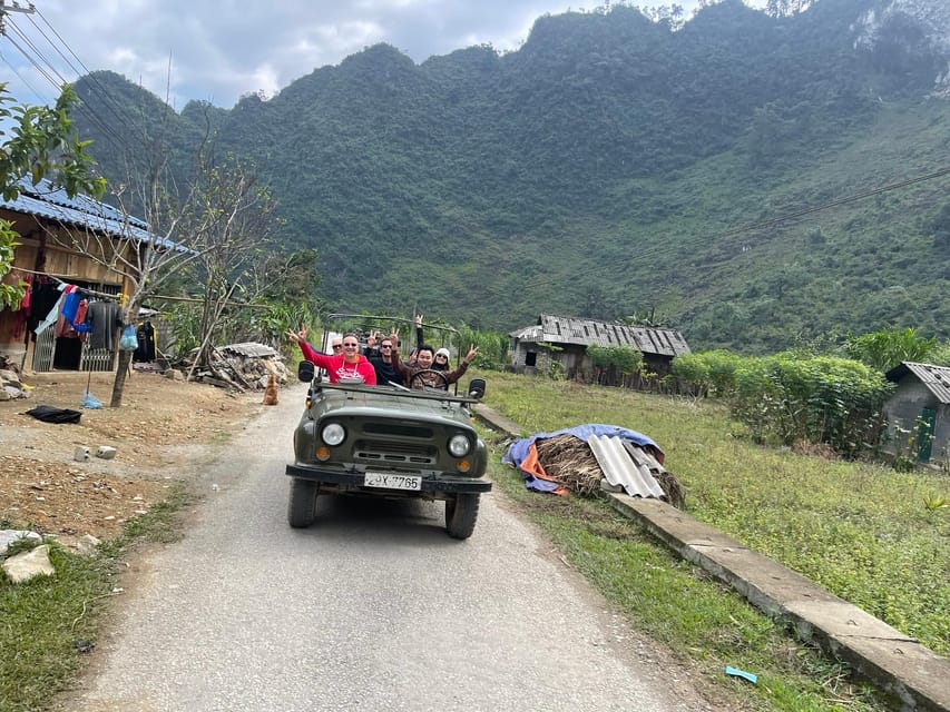 Sapa Open Air Jeep Half Days Off the Beaten Track, Backroad - The Muong Hoa Valley viewpoints: where the scenery math clicks