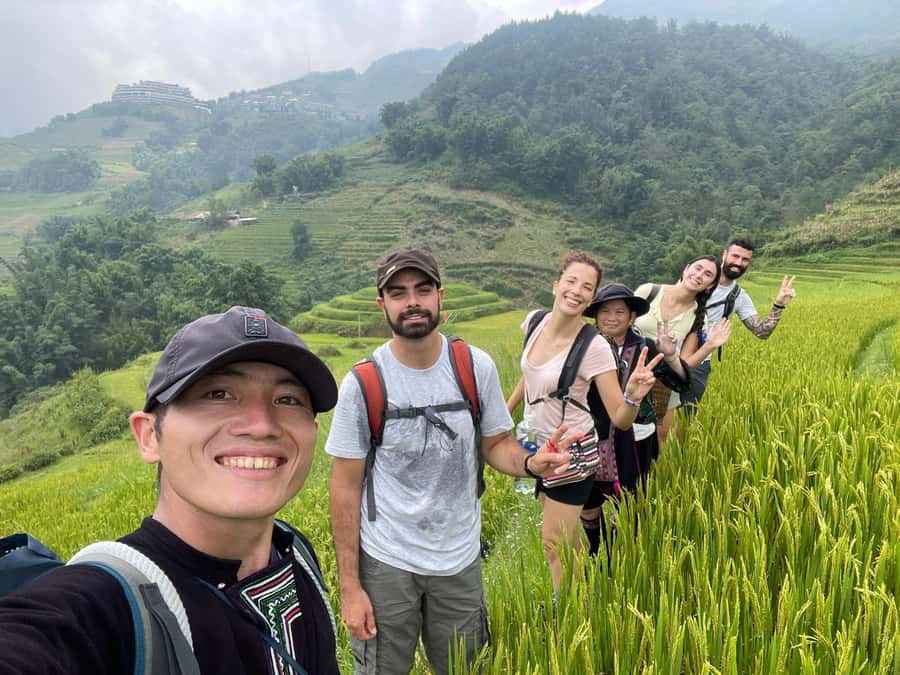 Sapa: Private The Most Beautiful Terraced Fields Trekking - Lao Chai Village: Walking Time, Lunch Reset, and Terrace Views