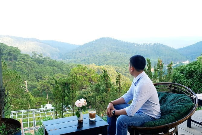 Scented Candle Workshop in Twin Beans Farm Da Lat - The scented candle process: from wax and oils to your take-home jar