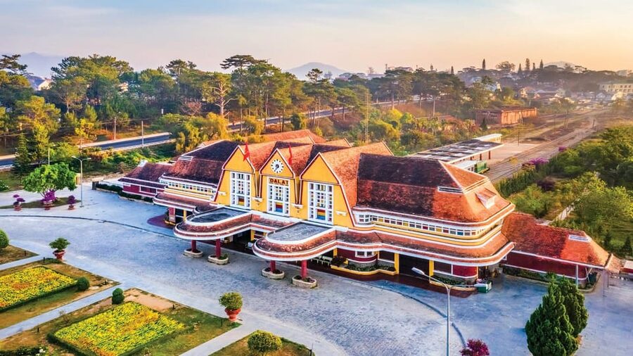 Secret Tour Dalat - Pongour Waterfall: the seven-tier payoff that closes the loop