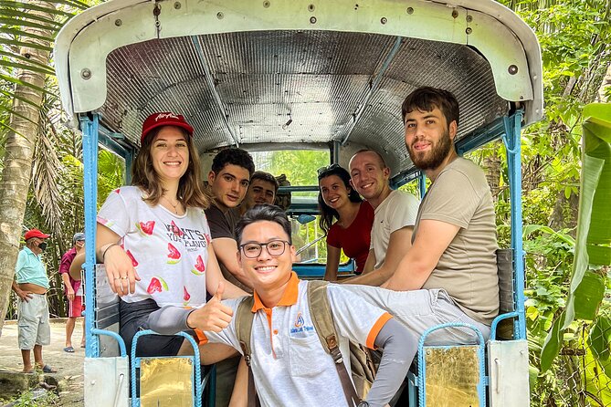 Small-Group Mekong Delta Day Trip: Boat Ride, Cottages & Pagoda - Vinh Trang Pagoda: the calm, photo-friendly cultural anchor