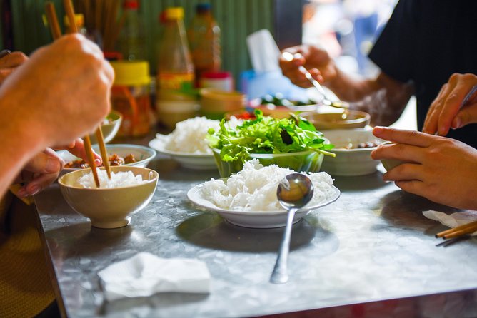 Small-Group Street Food Cyclo Tour of Hanoi Old Quarter - How the 3.5-hour rhythm keeps you moving