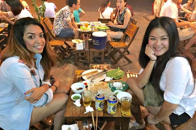 Small-Group Street Food Cyclo Tour of Hanoi Old Quarter - The food stops: what’s included and how to eat well